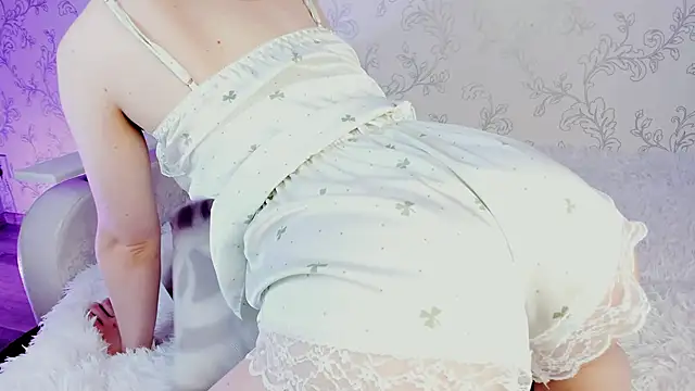 Snapshot of milky_waybaby chatting on 02/22/25, 09:12 milky waybaby online show from 02/22/25, 09:12