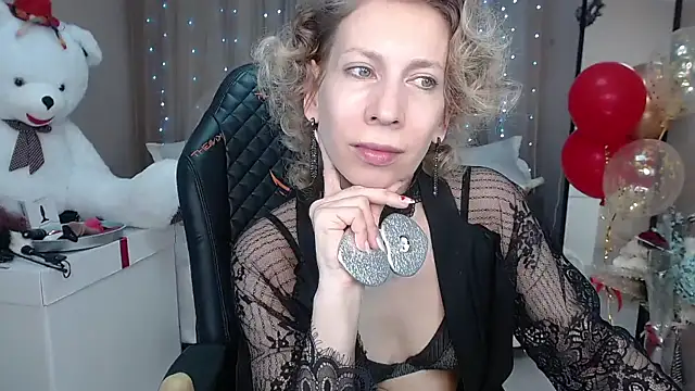 AdrianaSea online show from 02/05/25, 10:19