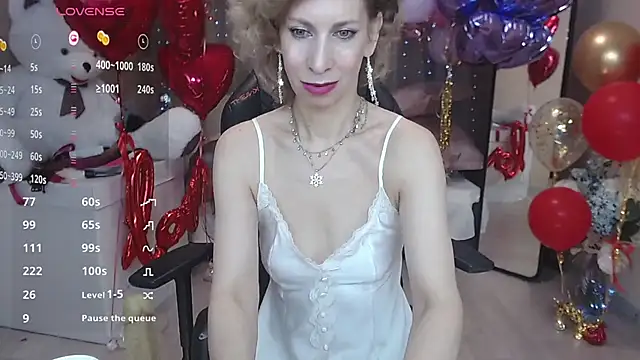 AdrianaSea online show from 02/13/25, 07:45