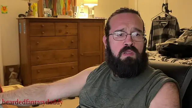 Snapshot of Seraph_De_La_Luna chatting on 12/22/25, 05:59 Seraph De La Luna online show from 12/22/25, 05:59