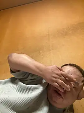 punk0805 online show from 10/19/25, 05:46