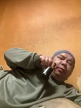 punk0805 online show from 02/14/26, 05:10