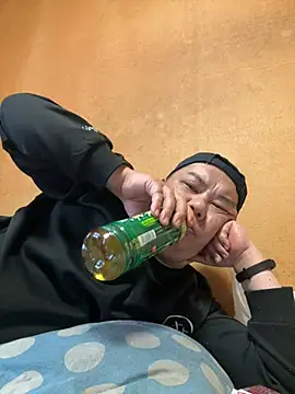 punk0805 online show from 04/01/26, 06:47