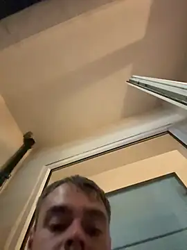 Snapshot of skyandbigdick chatting on 06/20/26, 10:23 skyandbigdick online show from 06/20/26, 10:23