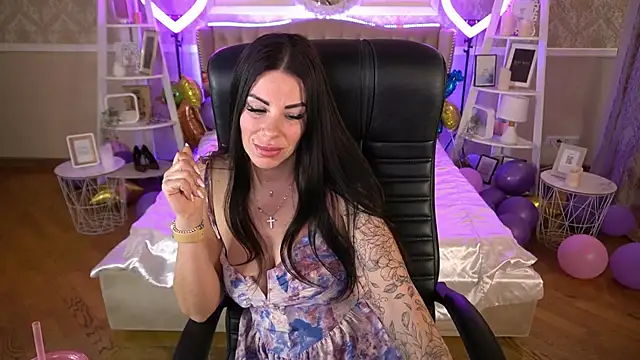 Snapshot of IsabellaFoxyy chatting on 02/01/25, 01:41 IsabellaFoxyy online show from 02/01/25, 01:41