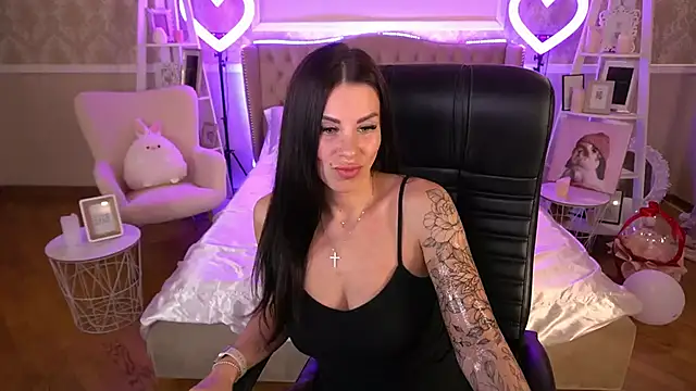 Snapshot of IsabellaFoxyy chatting on 03/07/25, 04:44 IsabellaFoxyy online show from 03/07/25, 04:44