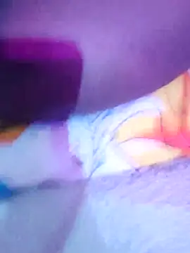 Snapshot of pearl7979 chatting on 03/05/25, 10:10 pearl7979 online show from 03/05/25, 10:10