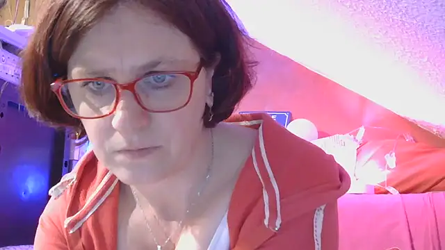 Snapshot of lanax chatting on 06/04/26, 12:11 lanax online show from 06/04/26, 12:11