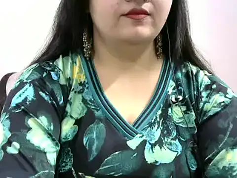 Snapshot of Shruti_139 chatting on 12/11/24, 06:42 Shruti 139 online show from 12/11/24, 06:42