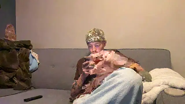 younghungginger online show from 11/17/25, 11:43