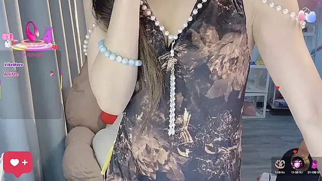 Snapshot of 7-Love chatting on 02/24/25, 05:20 7-Love online show from 02/24/25, 05:20