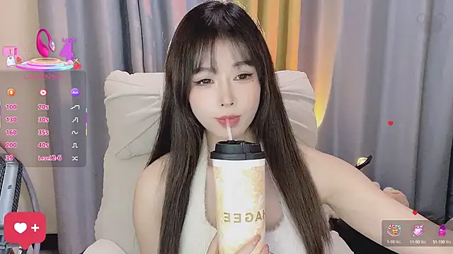 Snapshot of 7-Love chatting on 09/25/25, 12:53 7-Love online show from 09/25/25, 12:53