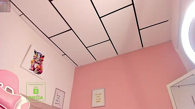 Snapshot of scarlet_darling26 chatting on 02/21/25, 12:49 scarlet darling26 online show from 02/21/25, 12:49