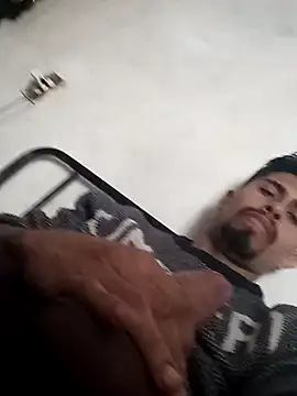 Snapshot of pene_latinoriico chatting on 12/24/24, 04:30 pene latinoriico online show from 12/24/24, 04:30