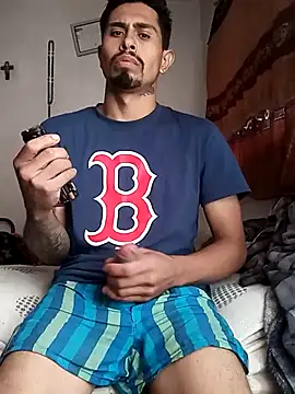 Snapshot of pene_latinoriico chatting on 01/02/25, 04:35 pene latinoriico online show from 01/02/25, 04:35