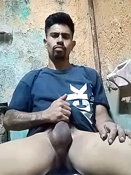 Snapshot of pene_latinoriico chatting on 01/17/25, 06:15 pene latinoriico online show from 01/17/25, 06:15