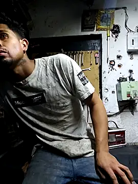 Snapshot of pene_latinoriico chatting on 10/29/25, 06:26 pene latinoriico online show from 10/29/25, 06:26