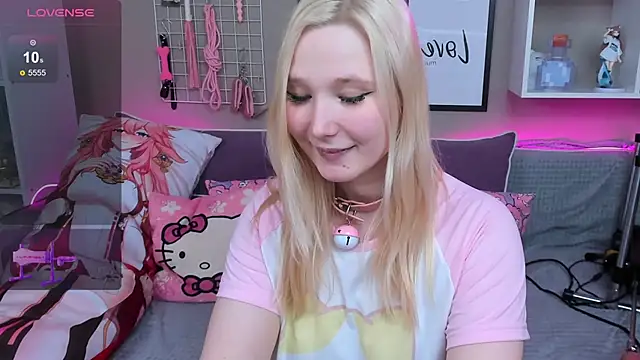 MeowkaKitty online show from 03/18/25, 04:26