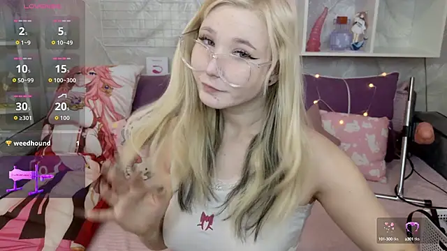 MeowkaKitty online show from 10/07/25, 01:36