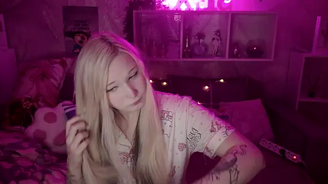 MeowkaKitty online show from 01/13/26, 02:06