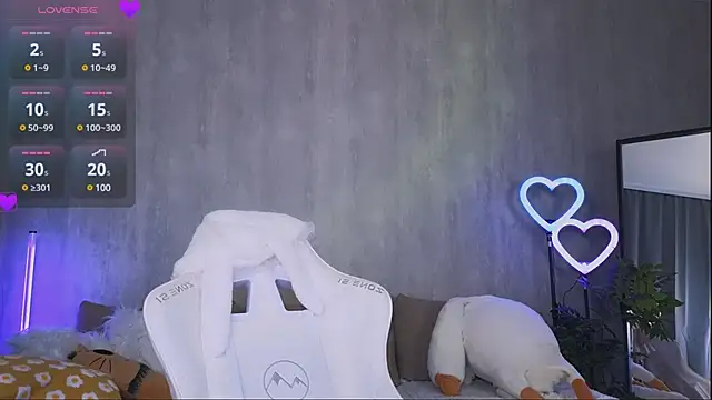 Britney Lynch online show from 03/22/25, 01:11