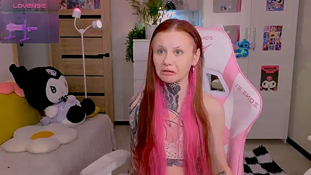 Britney Lynch online show from 11/06/25, 12:11