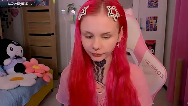 Britney Lynch online show from 11/23/25, 06:52