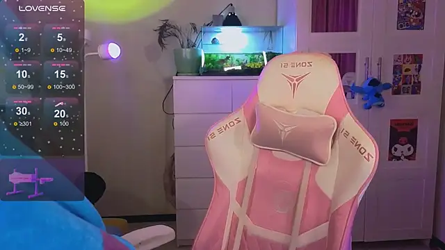 Britney Lynch online show from 12/04/25, 09:12