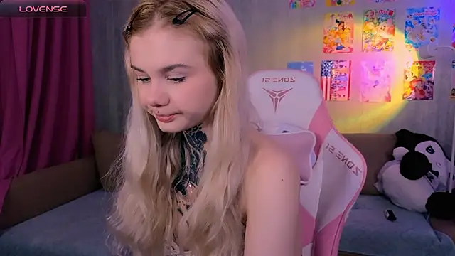 Britney Lynch online show from 03/04/26, 07:09