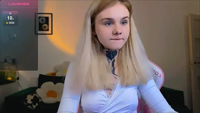 Britney Lynch online show from 04/05/26, 07:11