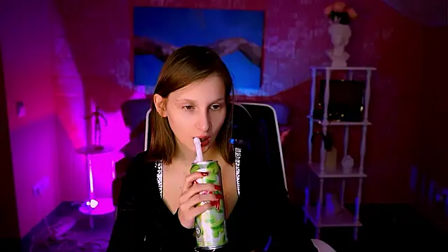 EllaHorton online show from 03/17/26, 04:32