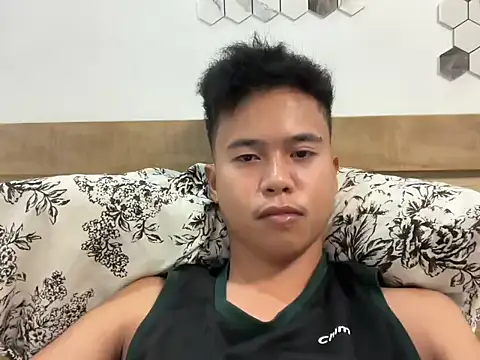 Snapshot of Asiantwink21 chatting on 09/22/25, 06:48 Asiantwink21 online show from 09/22/25, 06:48