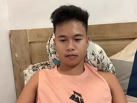 Snapshot of Asiantwink21 chatting on 09/24/25, 07:33 Asiantwink21 online show from 09/24/25, 07:33