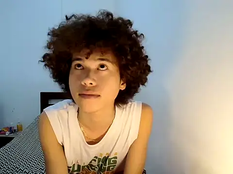 Asiantwink21 online show from 06/25/26, 06:40