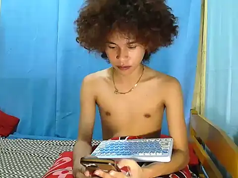 Asiantwink21 online show from 07/29/26, 11:41