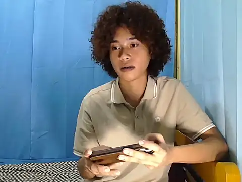 Asiantwink21 online show from 07/29/26, 11:47