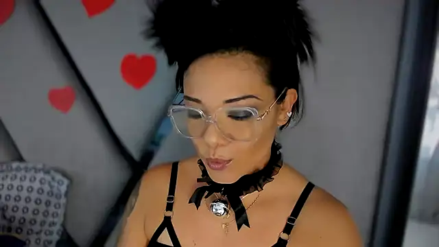 paula daniela1 online show from 02/16/25, 09:16