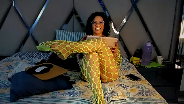 paula daniela1 online show from 03/09/25, 09:36