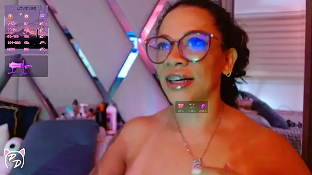 Snapshot of paula_daniela1 chatting on 07/08/26, 10:03 paula daniela1 online show from 07/08/26, 10:03