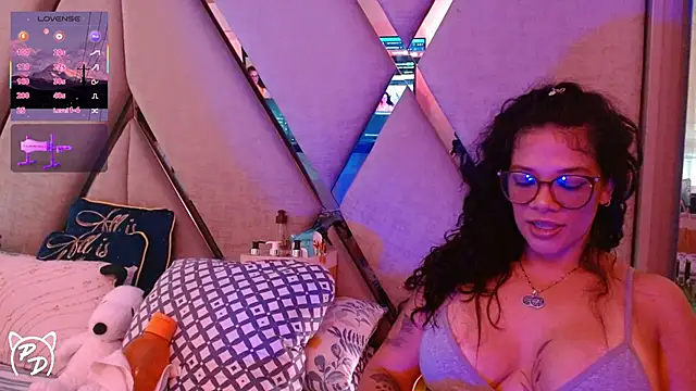 Snapshot of paula_daniela1 chatting on 07/16/26, 09:43 paula daniela1 online show from 07/16/26, 09:43
