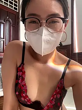 Snapshot of Na-Sweety chatting on 12/15/25, 07:12 Na-Sweety online show from 12/15/25, 07:12