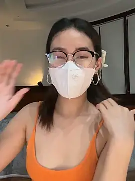 Snapshot of Na-Sweety chatting on 12/16/25, 10:15 Na-Sweety online show from 12/16/25, 10:15