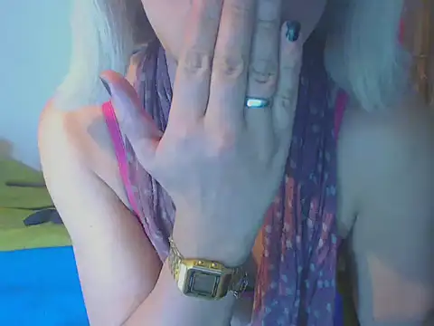 Snapshot of LorenJade chatting on 03/08/25, 07:16 LorenJade online show from 03/08/25, 07:16