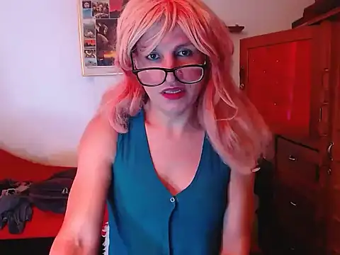 Snapshot of LorenJade chatting on 10/05/25, 11:46 LorenJade online show from 10/05/25, 11:46