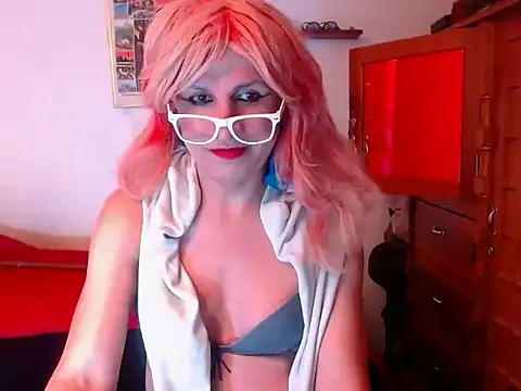 Snapshot of LorenJade chatting on 10/17/25, 07:33 LorenJade online show from 10/17/25, 07:33