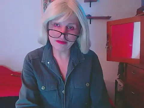 LorenJade online show from 12/23/25, 10:13