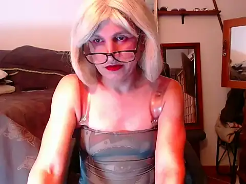 LorenJade online show from 06/12/26, 07:29
