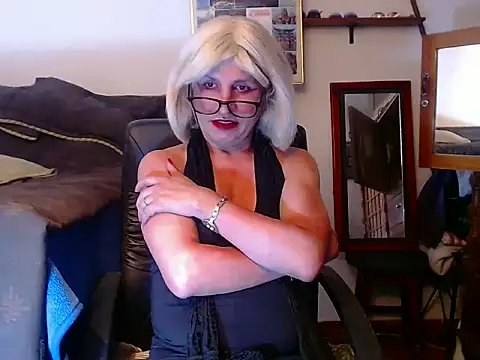 LorenJade online show from 06/19/26, 07:45