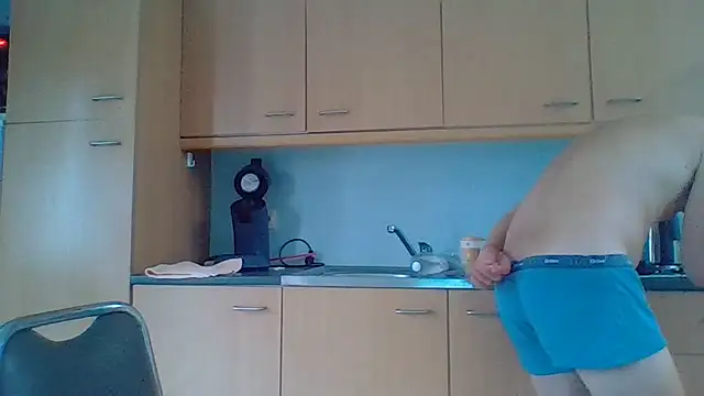 Snapshot of bertolini chatting on 07/18/26, 08:51 bertolini online show from 07/18/26, 08:51