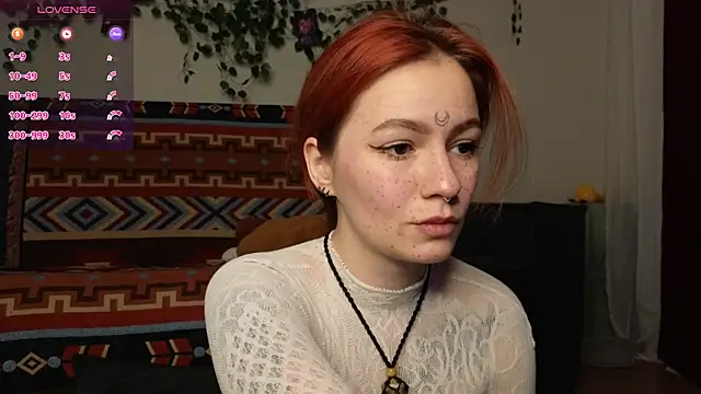 Snapshot of girl_with_snaketatto0 chatting on 12/22/25, 12:51 girl with snaketatto0 online show from 12/22/25, 12:51